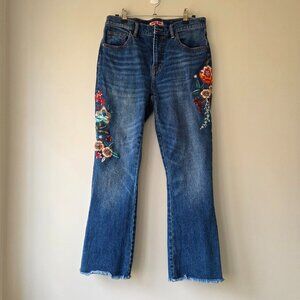JOHNNY WAS Cropped Baby Boot Embroidered Jeans | 27 | Floral Mid Rise Slim Fit